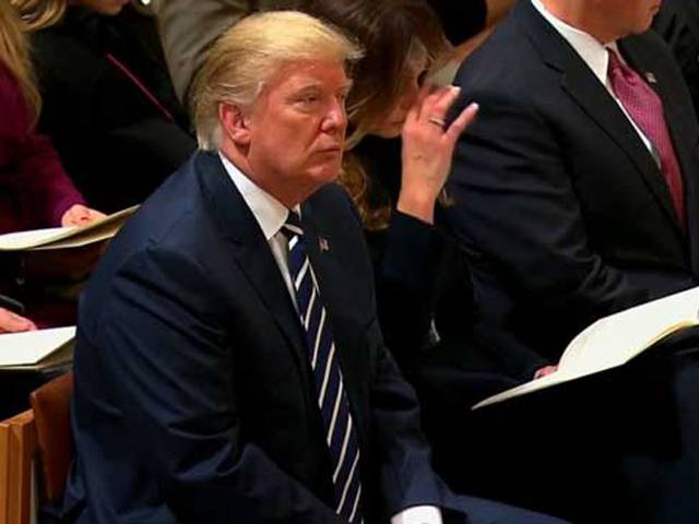 ڈونلڈ ٹرمپ کی دعائیہ تقریب میں قرآن پاک کی تلاوت،امریکی صدر نہایت انہماک سے سنتے رہے