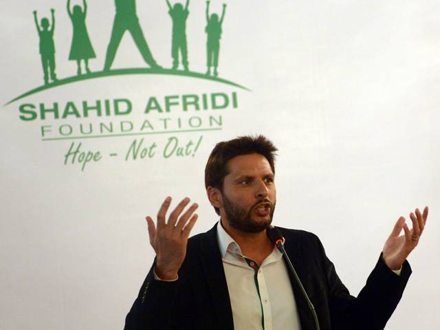 شاہد آفریدی فاونڈیشن کا دبئی میں پھنسے پاکستانیوں کی رہائی کے لیے کام شروع 