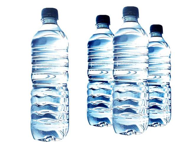 پاکستانی چاہے پیاسے مر جائیں لیکن ان 42 کمپنیوں میں سے کسی ایک کا پانی بھی کبھی نہ پئیں، ٹیسٹ رپورٹ آگئی، منرل واٹر کے نام پر زہر بیچنے والوں کا پول کھل گیا