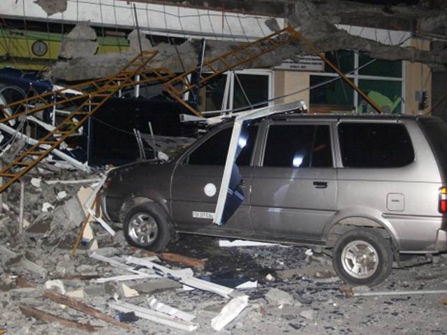 فلپائن میں 6.7 شدت کے زلزلے نے تباہی مچا دی ، 6 افراد ہلاک ،120 سے زائد زخمی ،درجنوں عمارتیں زمین بوس ہو گئیں 