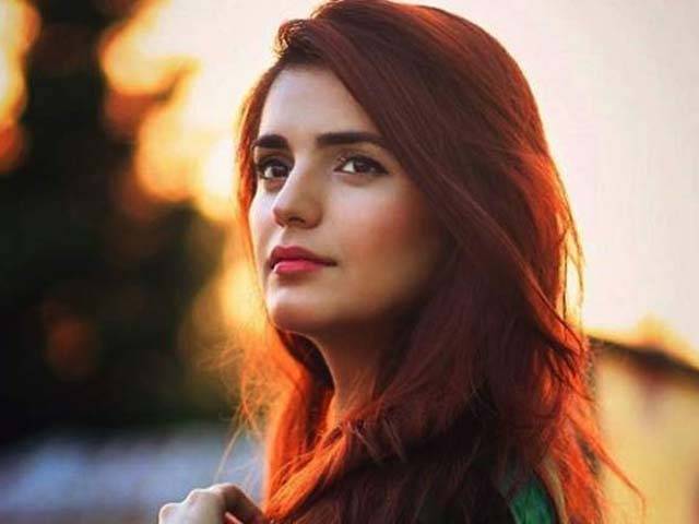 مومنہ مستحسن نے علی نقوی سے منگنی ختم ہونے کی روزنامہ پاکستان کی خبر کی تصدیق کر دی 