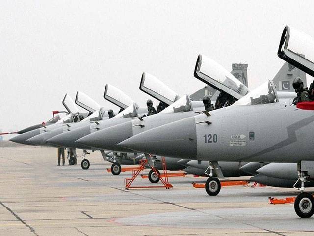 پاکستان کے لیے بڑی خوشخبر ی ،پاک فضائیہ میں 16 جے ایف 17تھنڈر طیارے شامل 