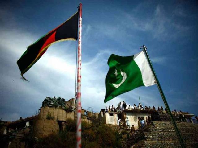 پاکستان اور افغانستان کے فوجی حکام کا ہاٹ لائن پر پہلا رابطہ،بارڈر سے متعلق امور پر تبادلہ خیال