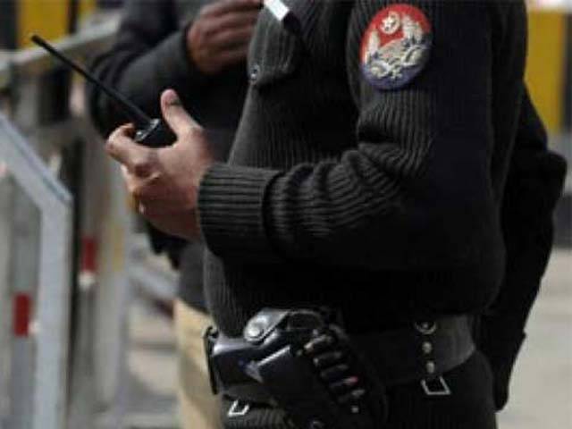 سیالکوٹ میں مبینہ پولیس مقابلے میں دو ڈاکو ہلاک،کراچی میں پولیس کی کارروائی ،شہریوں سے لوٹ مارکرنے والا ملزم گرفتار 