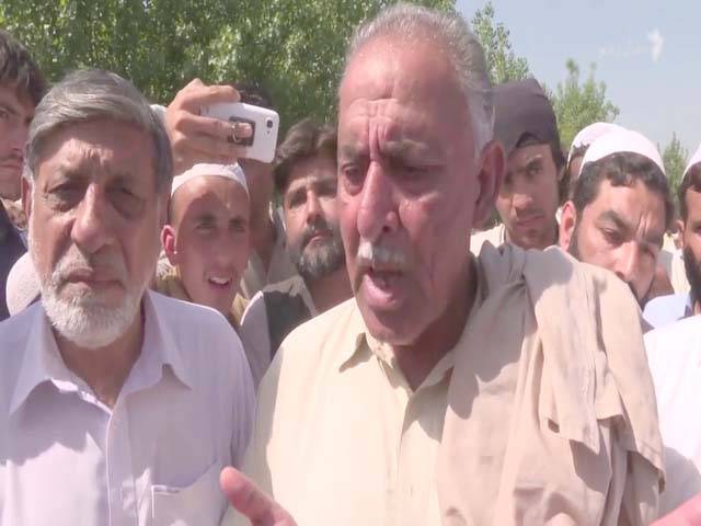 ہم کسی کے خلاف نہیں،مشال کے قاتلوں نے حکومت کے گریبان پر ہاتھ ڈالا:نئی ویڈیو پر مشال خان کے والد کا ردعمل