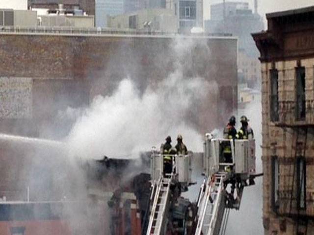 نیو یارک کے رہائشی عمارت میں آگ لگنے سے 5 افراد ہلاک،2فائر فائٹر زخمی