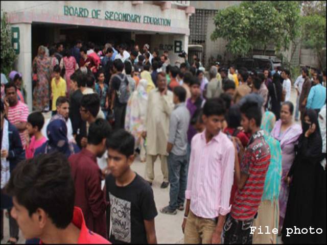کراچی میں انٹرمیڈیٹ امتحانات کا آغاز،طلبہ کو تاحال ایڈمٹ کارڈ نہ مل سکے