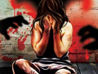 نئی دہلی کے قریب تین افراد نے چلتی کار میں 22 سالہ خاتون کو گینگ ریپ کا نشانہ بنا ڈالا