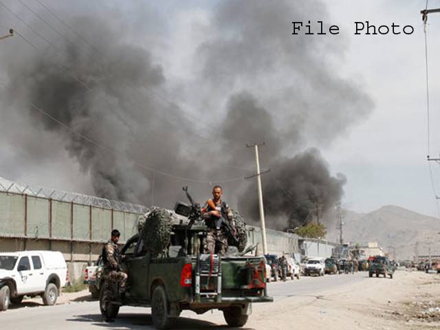طالبا ن کا افغان فورسز پر بڑا حملہ ،25پولیس اہلکار ہلاک کئی زخمی ،ہلاکتوں میں اضافے کا خدشہ ،جاری جھڑپوں میں 12شدت پسند بھی مارے گئے :صوبائی گورنر بسم اللہ افغانمل