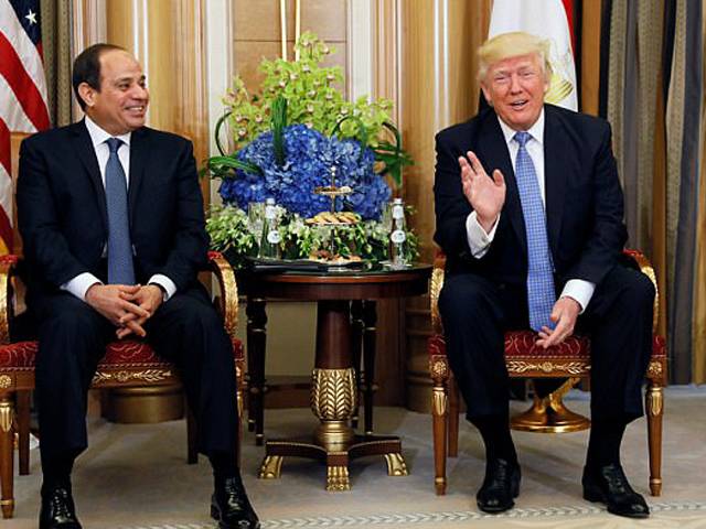 سعودی عرب میں مصری صدر السیسی کو دیکھتے ہی ٹرمپ نے اُن کے جوتوں کے بارے میں کیا بات کہی؟ جان کرآپ بھی ہنس ہنس کر لوٹ پوٹ ہو جائیں گے