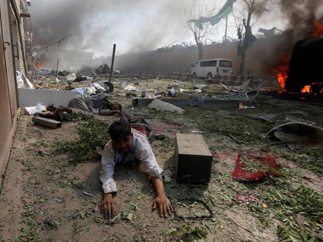افغان دارالحکومت کابل میں غیر ملکی سفارتحانے کے قریب خودکش حملہ ،80افرادجاں بحق ، پاکستان کے سفارتی عملے سمیت300 زخمی