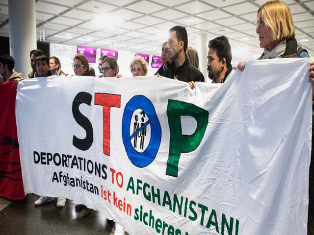 کابل دھماکہ، جرمنی نے افغان مہاجرین کی ڈی پورٹیشن روک دی