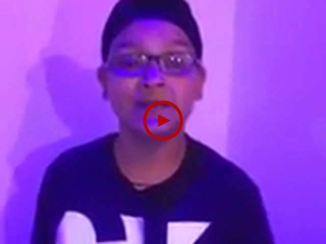 بچے نےزبردست گانا گا کردل جیت لیا۔ ایک بار آپ بھی سنئیے۔ ویڈیو: حسن فاروق۔ لاہور