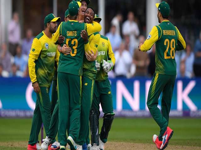 جنوبی افریقہ نے انگلینڈ کو 3رنز سے شکست دے دی ،سیریز ایک ایک سے برابر 
