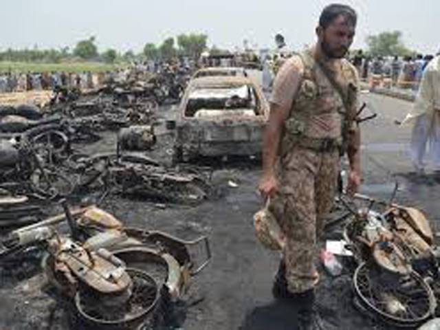 سانحہ احمد پور شرقیہ ،ٹینکر مالکان ،مینجر اور ڈرائیور کے خلاف افسوسناک حادثے کا مقدمہ درج کر لیا گیا 