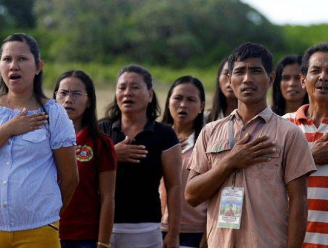 فلپائن میں قومی ترانہ گرم جوشی کیساتھ نہ پڑھنے والوں کیلئے سزا کا قانون منظور
