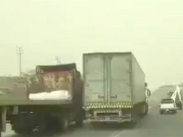 ’ان دونوں غیر ملکی ٹرک ڈرائیوروں کو فوری ملک سے نکال دو‘ سعودی حکومت نے انتہائی حیران کن حکم دے دیا، 2 ڈرائیوروں کے خلاف اتنی شدید کارروائی کیوں؟ جواب ایسا کہ کوئی سوچ بھی نہیں سکتا