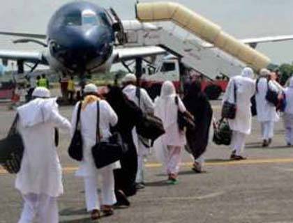 حج آپریشن شروع، اسلام آباد سے پہلی پرواز 300 سے زائد عازمین کو لے کر مدینہ منورہ روانہ