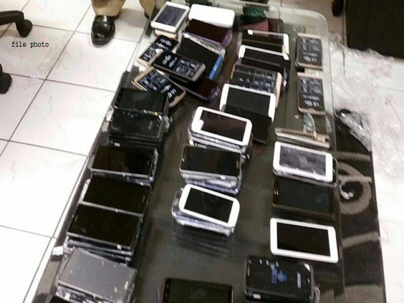 درآمدی موبائل فون پر 1500روپے سیلز ٹیکس کے نفاذ پروفاقی حکومت سے جواب طلب