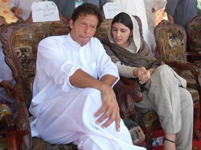 مسئلے کا ایک ہی حل ہے کہ عمران خان اور عائشہ گلالئی کا نکاح کروادیاجائے : سید اظہار بخاری