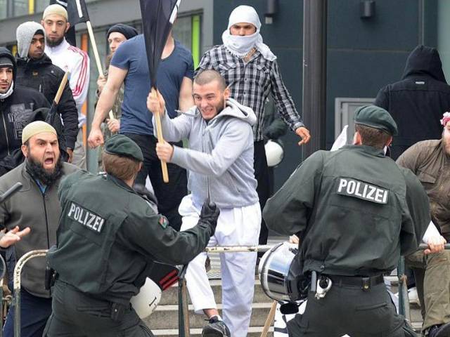 جرمن مسلمانوں پر پْرتشدد حملوں میں اضافہ،21افرادکو سزائیں