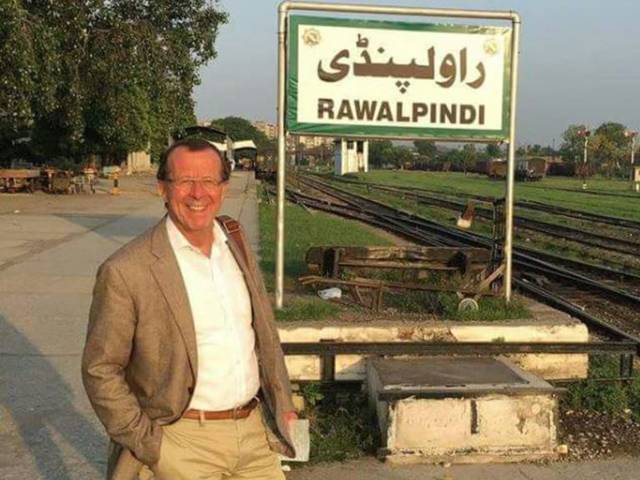 جرمن سفیر کا پاکستان کو بہتر طریقے سے جاننے کیلئے بذریعہ ٹرین راولپنڈی سے گوجرانوالہ سفر 