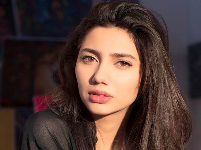 پاکستانی فنکاروں کو نظرانداز کرنے سے ٹیلنٹ ضائع ہورہا ہے:مائرہ خان