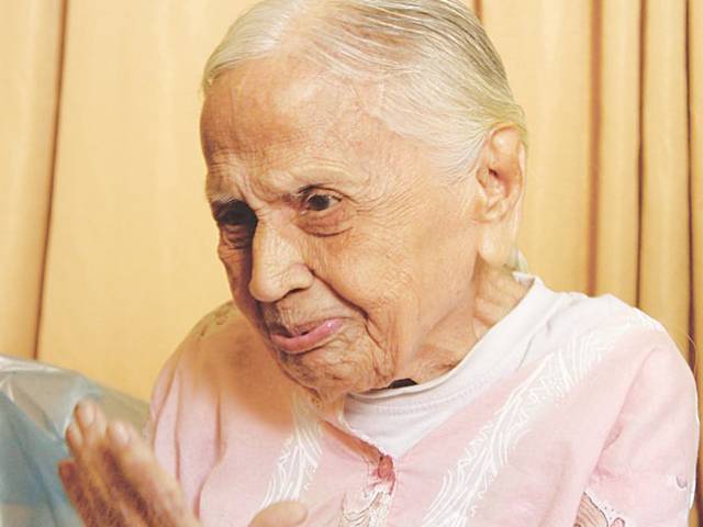 سندھ کی نامور ماہر تعلیم، دانشور ” دادی لیلا وتی ہرچندانی“ انتقال کر گئیں