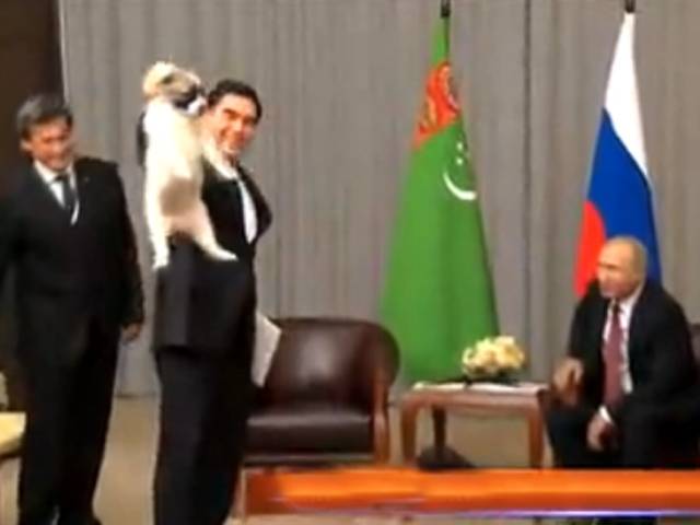 ترکمانستان کے صدر کا پیوٹن کو سالگرہ پر کتے کا تحفہ