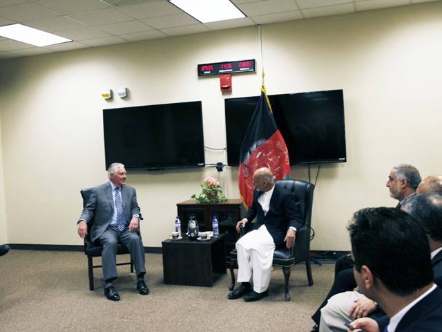 امریکی وزیر خارجہ ریکس ٹلرسن اور افغان صدر کی ملاقات کہاں پر ہوئی؟ تہلکہ خیز انکشاف منظرعام پر آ گیا، کوئی سوچ بھی نہ سکتا تھا کہ۔۔۔