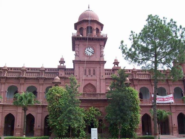 ہائیکورٹ نے پنجاب یونیورسٹی لا ءکالج میں داخلے عدالتی فیصلے سے مشروط کر دئیے