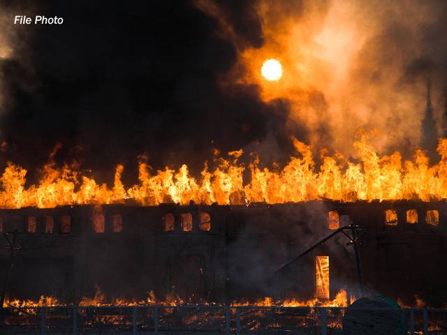 کابل:تجارتی مارکیٹ میں آتشزدگی،کئی دکانیں خاکستر، جانی نقصان نہیں ہوا