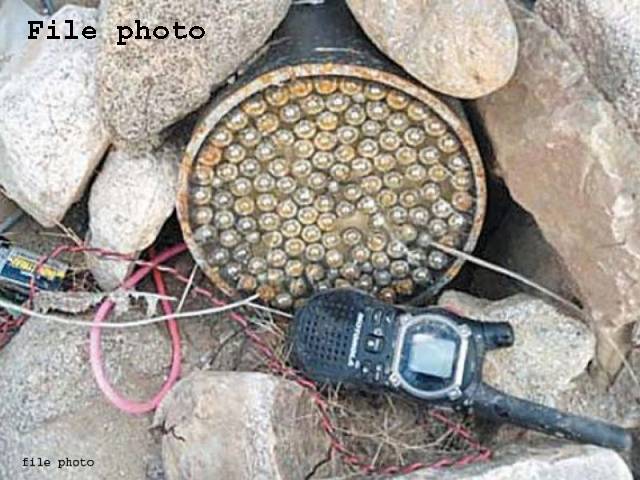 حیدر آباد،مہران یونیورسٹی کے قریب انڈس ہائی وے پر 5 مشکوک بیگ برآمد،بم ڈسپوزل سکواڈ طلب