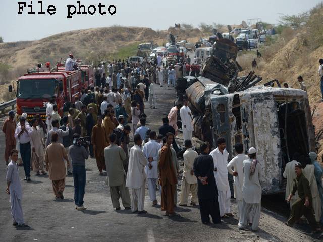 ملتان سمیت مختلف شہروں میں ٹریفک حادثات میں خاتون سمیت6 افراد جاں بحق،9 زخمی