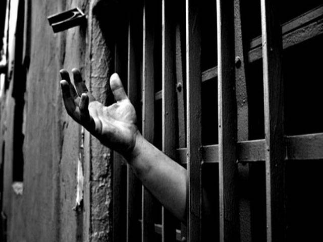 اسرائیلی زندانوں میں قید فلسطینیوں کو خیموں میں منتقل کرنے کی تجویز
