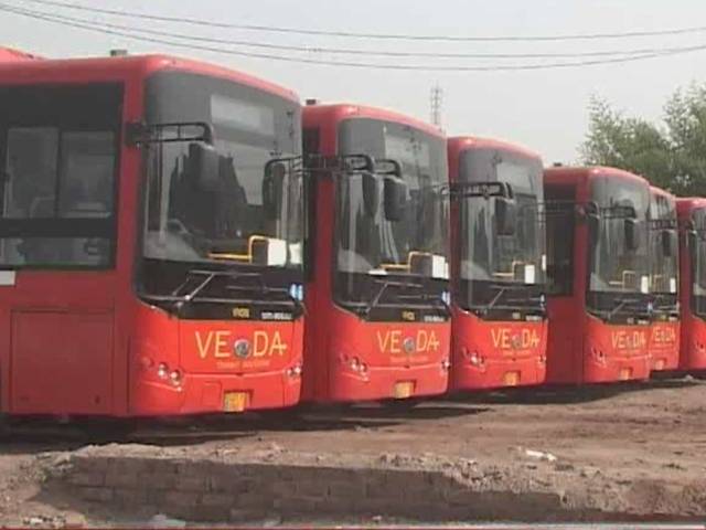 میٹرو بس کے ساتھ لاہور اور ملتان میں سپیڈو بس سروس بھی بند کردی گئی