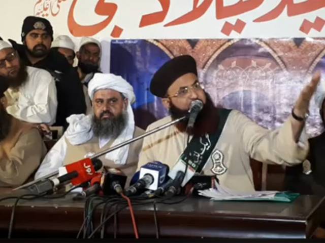 حکومت اور تحریک صراط مستقیم کے درمیان مذاکرات کامیاب، ڈاکٹر اشرف جلالی نے مال روڈ پر جاری دھرنا ختم کردیا 