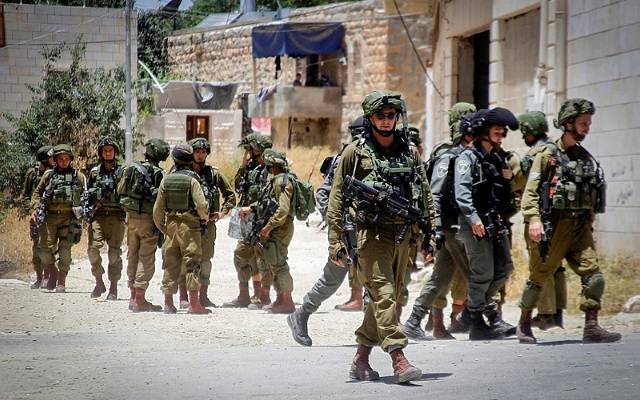 اسرائیلی فوج کا کرسمس جلوس پرحملہ، صحافی سمیت متعدد زخمی،ہسپتال منتقل 