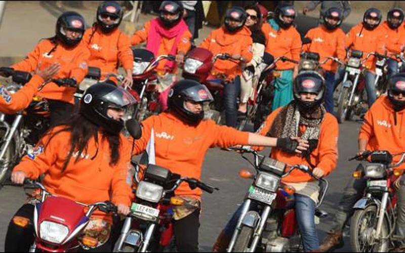بااختیار خواتین،روشن پاکستان،پنجاب حکومت ویمن آن ویل کے دوسرے مرحلے کا آغاز ،قرعہ اندازی کے ذریعے 3000 موٹر سا ئیکلیں آسان اقساط میں بلاسود تقسیم کی جائیں گی