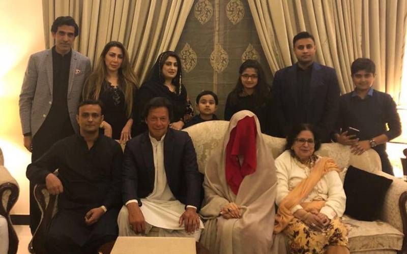 عمران خان کی تیسری شادی، مانیکا خاندان نےخود کو معاملہ سے الگ کر لیا