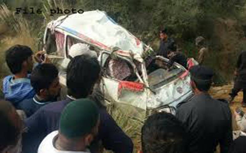 اسلام آباد:شاہدرہ کے قریب گاڑی کھائی میں گر گئی،3 افراد جاں بحق