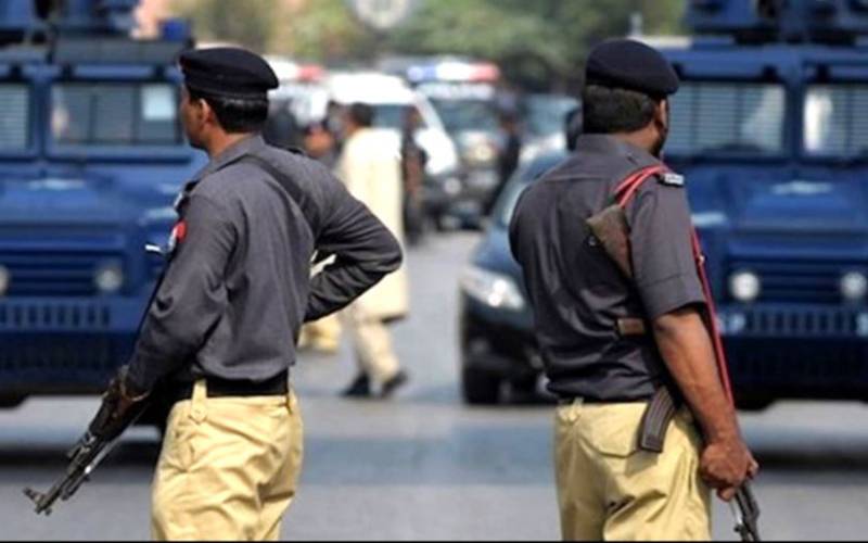 کراچی پولیس نے اصول پسند 4 رکنی ڈاکوﺅں کا گروہ گرفتار کر لیا