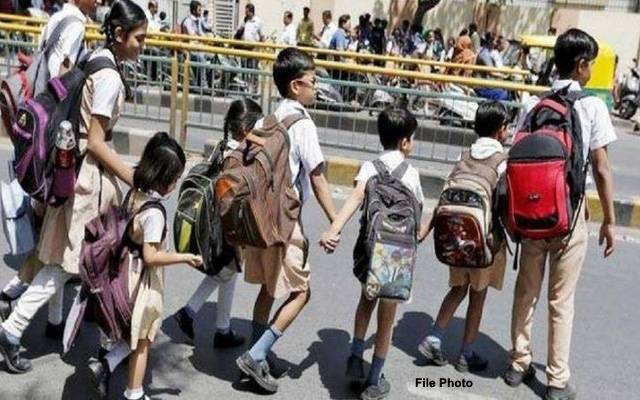 بھارت ، ٹیچر نے ریاضی کا سوال حل کرنے میں ناکامی پر 8سالہ بچے کے گلے میں لکڑی کا ڈنڈا ٹھونس دیا 