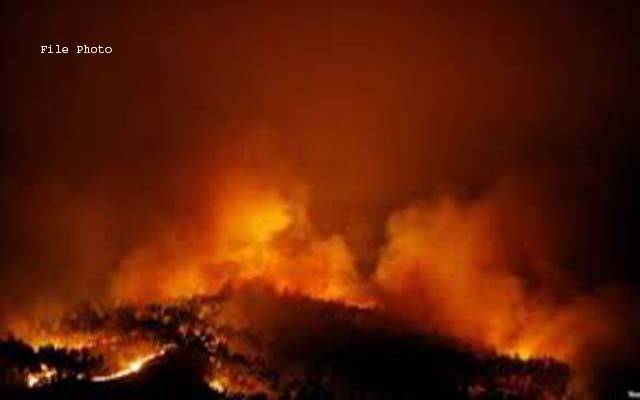 انڈونیشیا،رہائشی علاقے میں غیر قانونی تیل کے کنوئیں میں آتشزدگی،10 افراد ہلاک