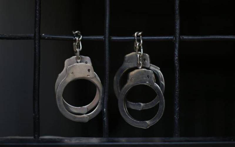 ڈکیت گروپ چلانے والی خاتون سمیت 20 ملزمان گرفتار