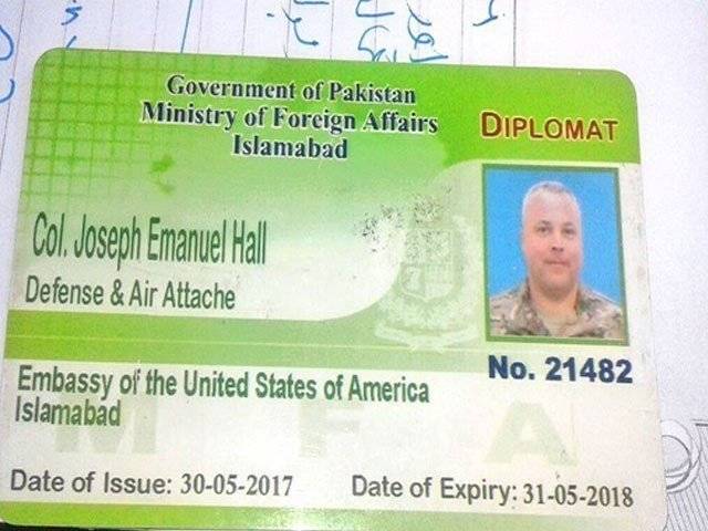امریکی کرنل جوزف کی امریکہ واپسی ،پاکستان سے روانگی سے پہلے مقتول پاکستانی نوجوان کے گھر والوں کو حکومت نے کیا کہا ؟اصل حقیقت سامنے آگئی ،نیا ہنگامہ برپا ہو گیا 