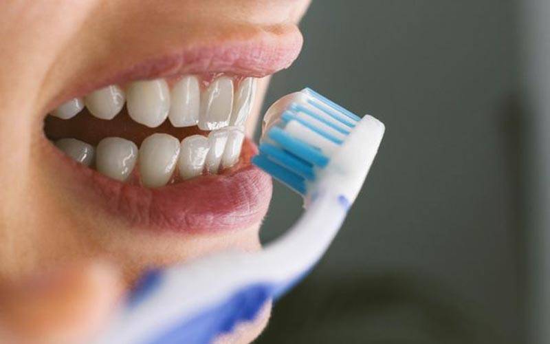 کیا دانت برش کرنے سے روزہ ٹوٹ جاتا ہے ؟جانئے اس سوال کا جواب جو ہر روزہ دار سوچتا ہے 