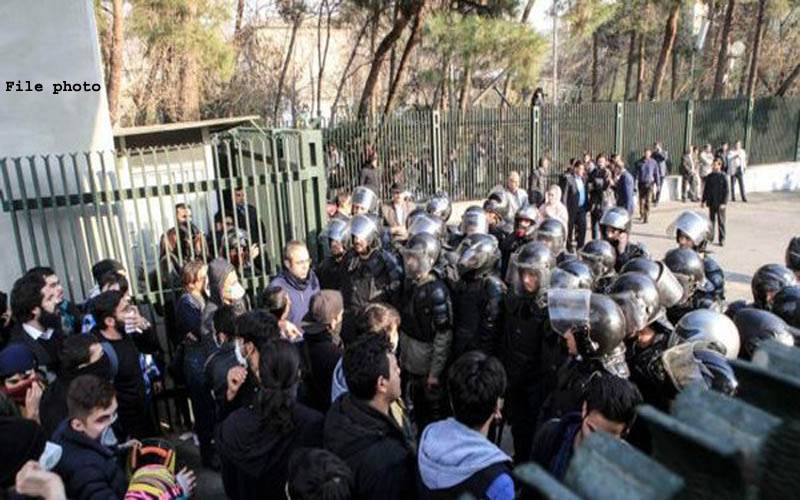 مہنگائی کے خلاف آواز اٹھانے والے ایرانی طلباء کو سزائیں،جیلوں میں ڈالنے کا حکم