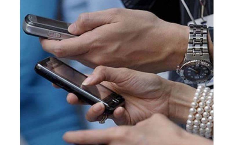 کیا اب بھی موبائل فون میں کارڈ لوڈ کرنے یا بیلنس کروانے پر کٹوتی ہو گی یا نہیں ؟ وہ خبر آ گئی جس کا پاکستانی انتہائی بے صبری سے انتظار کر رہے تھے 