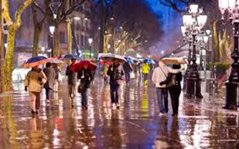 بارسلونا میں دن رات بھی بارش ہوتو گلیوں سڑکوں پر پانی کتنی دیر کھڑا رہتاہے؟یہ حقیقت آپ بھی جانئے 